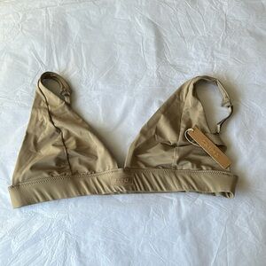 Skims Swim plunge Bikini top, color desert,‎ size XL.
